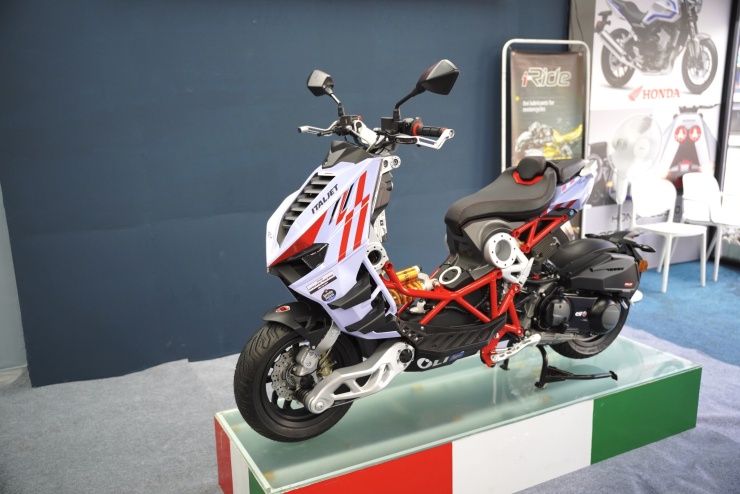 Italjet Dragster 300 Gresini Edition - xe ga thể thao giá 225 triệu đồng - 1