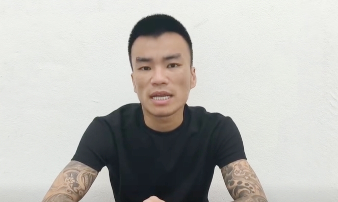 Long "chín ngón" tại cơ quan công an.