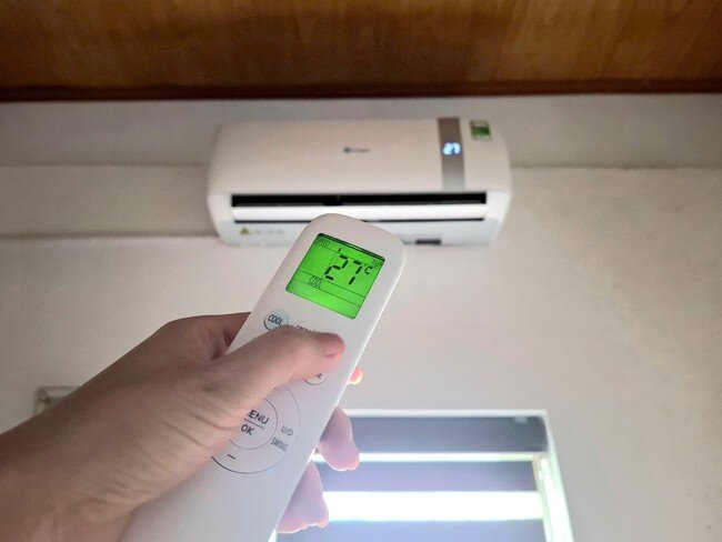 Nhu cầu sử dụng điều hòa tăng cao vào mùa hè. Ảnh: Quỳnh Mai.