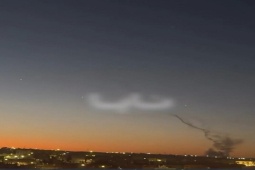 Video ghi cảnh tên lửa Iran xuyên thủng lưới phòng không Patriot tại Jordan gây chú ý