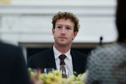 Facebook sập toàn cầu, Mark Zuckerberg 'bốc hơi' hàng tỷ USD?