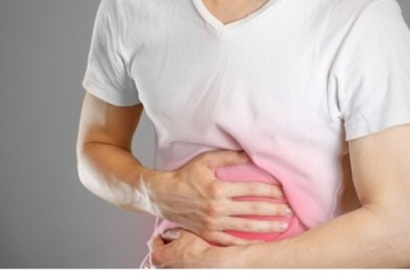 4 dấu hiệu cảnh báo ung thư gan hay bị nhầm với khó tiêu, táo bón