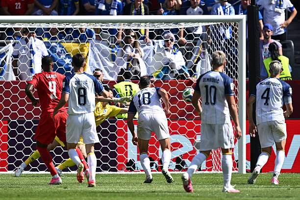 Trực tiếp bóng đá Canada - Bosnia: Hú hồn phút 90+6 (World Cup) (Hết giờ) - 10