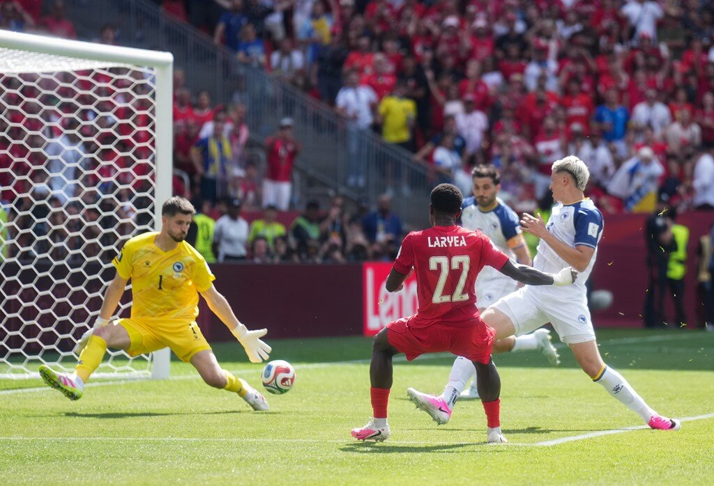 Trực tiếp bóng đá Canada - Bosnia: Hú hồn phút 90+6 (World Cup) (Hết giờ) - 6