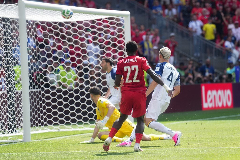Trực tiếp bóng đá Canada - Bosnia: Hú hồn phút 90+6 (World Cup) (Hết giờ) - 7