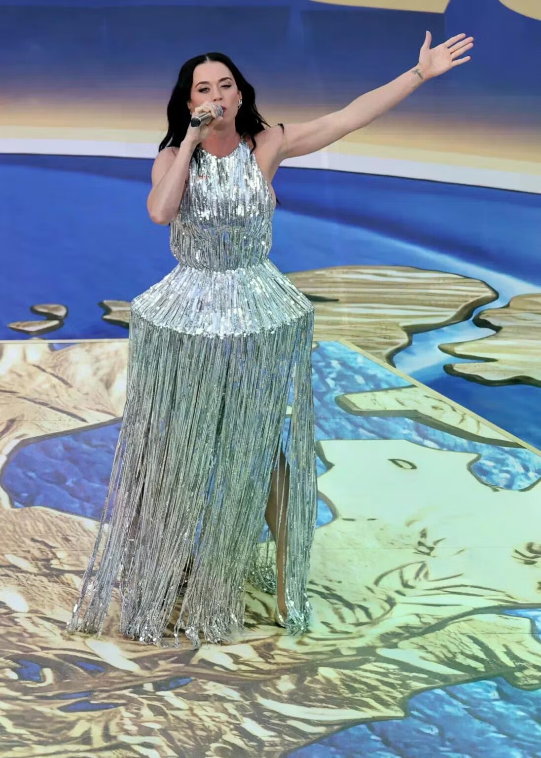 Katy Perry biểu diễn mở màn tại lễ khai mạc World Cup 2026 ở Mỹ. Ảnh: Getty Images.