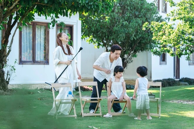 Khung cảnh đẹp như tranh của gia đình Trường Giang - Nhã Phương, nhưng em bé thứ 3 vẫn được giấu mặt - 3