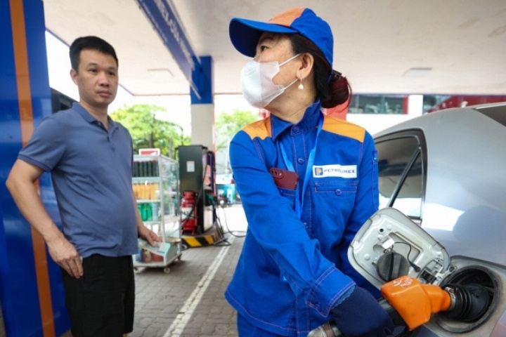 Giá xăng dầu hôm nay 14/6: Dầu thế giới có tuần giảm mạnh, trong nước đi xuống