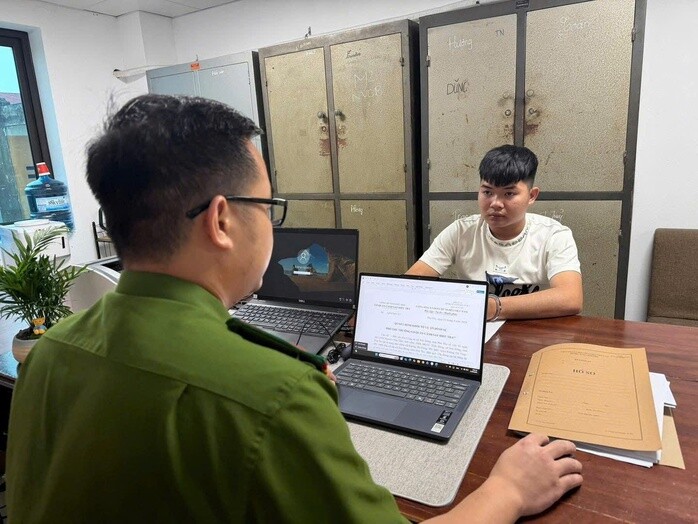 Nguyễn Văn Tâm tại cơ quan công an. Ảnh: CACC