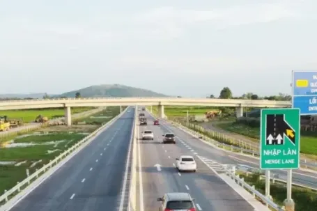 Thông tin 13 đoạn cao tốc Bắc - Nam sắp thu phí