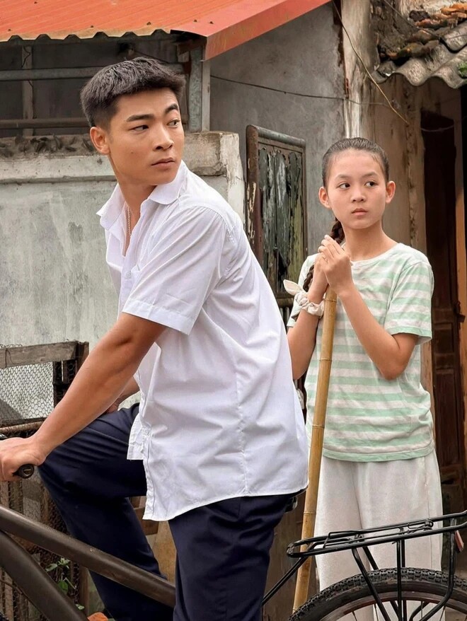 &nbsp;Võ Hoài Vũ dù 26 tuổi vẫn vào vai Cương học lớp 12, được đánh giá khá phù hợp.&nbsp;