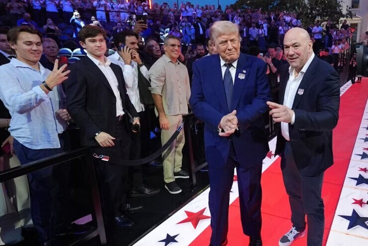 Sinh nhật chưa từng có của Tổng thống Mỹ Trump
