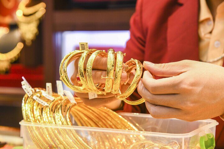 Giá vàng hôm nay tiến gần ngưỡng 4.300 USD/ounce. (Ảnh minh họa: Công Hiếu).