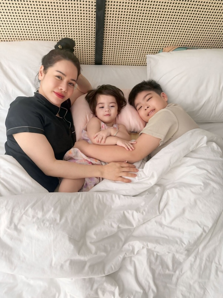 Ảnh sao 15/6: Thanh Trúc thử váy cưới - 5