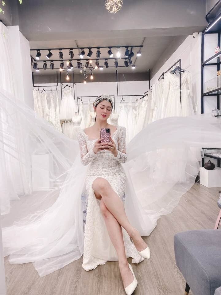 Ảnh sao 15/6: Thanh Trúc thử váy cưới - 1