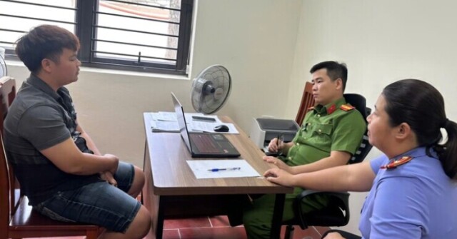Tạm giữ kẻ trốn kiểm tra nồng độ cồn, kéo lê cán bộ CSGT gần 300 mét
