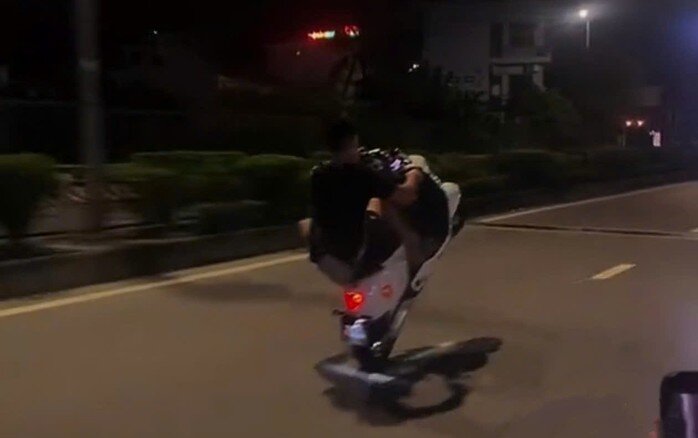 Hình ảnh vi phạm (ảnh cắt từ clip)