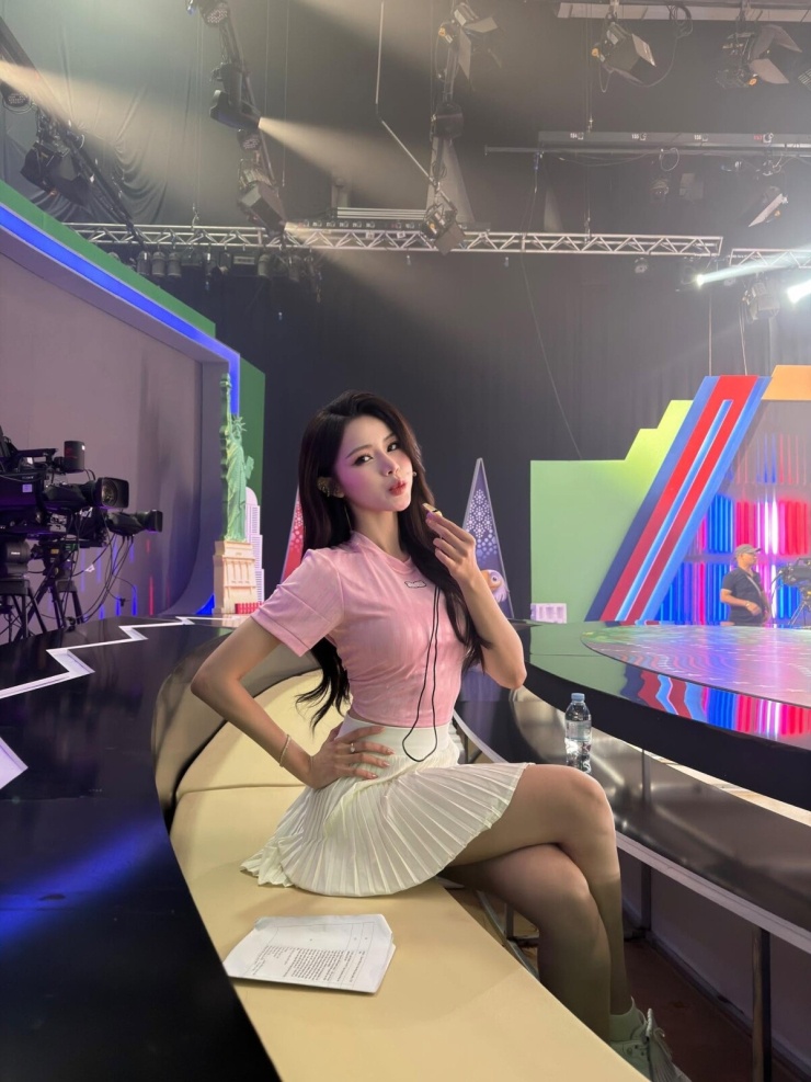 MC 'Nóng cùng World Cup' thi Miss Grand Vietnam 2026 - 3