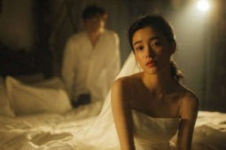 Cưới gái quê hiền dịu, đêm tân hôn, vừa chạm vào người vợ, cô ấy đã cười lăn lộn khiến tôi hết hồn