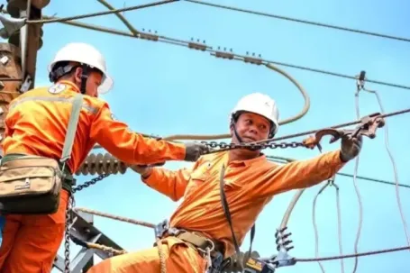 Dồn giờ cao điểm điện vào buổi tối: Ai được lợi, ai chịu thiệt?