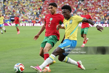 FIFA bị chỉ trích sau sự cố với Vinicius & Hakimi, World Cup tiếp tục gây tranh cãi