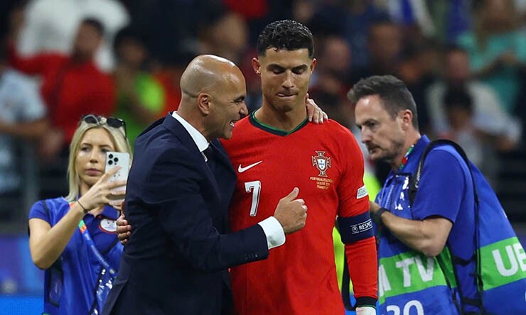 HLV Martinez quá ưu ái Ronaldo?