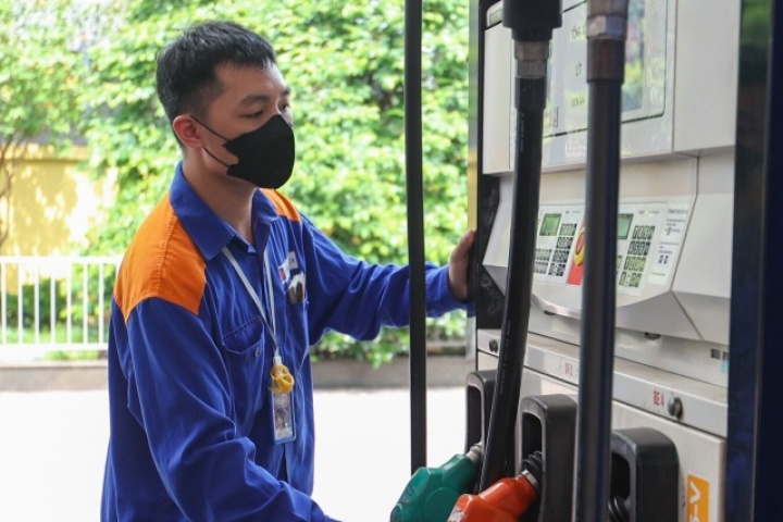 Giá xăng dầu hôm nay 16/6: Dầu thế giới lao dốc, trong nước chờ ngày điều chỉnh