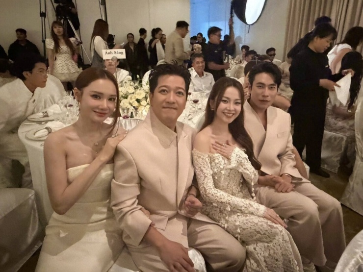 Ảnh sao 16/6: Hà Hồ - Kim Lý đi du lịch 'chữa lành' ở Yên Tử - 9