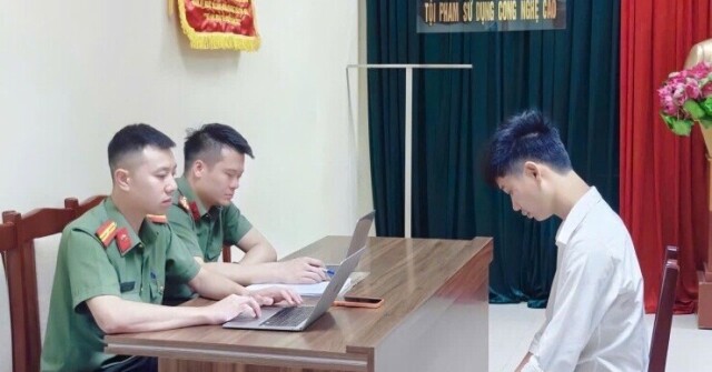Chủ kênh TikTok "Khuê Ơi Dậy Đi" nói gì tại cơ quan công an?