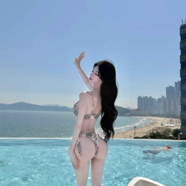 Nữ sinh trường múa nổi tiếng vì 'đẹp như AI' - 2