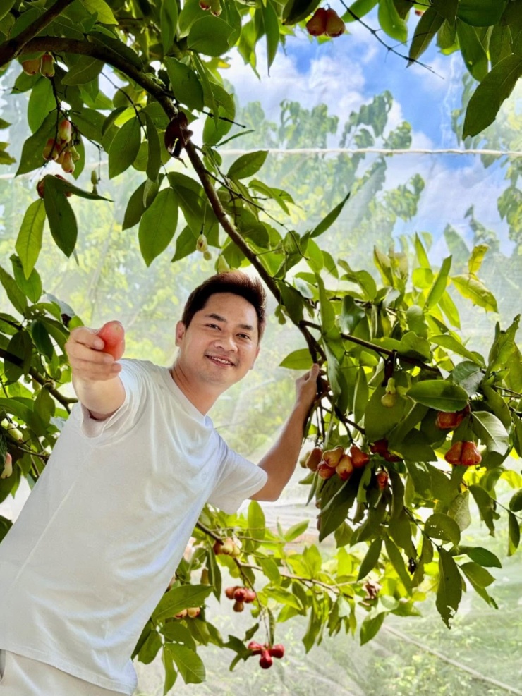 Nam diễn viên từ chức Phó Giám đốc về quê làm nông ở diện tích 3.000m2 - 1