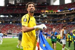 Bóng đá - Thủ môn Cape Verde khóc vì không đủ tiền đưa mẹ sang Mỹ xem World Cup 2026