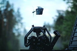 Đột phá hệ thống drone "bé hạt tiêu" tự săn mục tiêu bất chấp "bão" nhiễu sóng