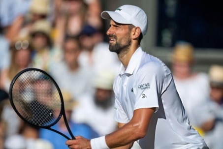 Djokovic đón cú sốc sau 4 năm: Hoàng hôn đế chế hay bản hùng ca cuối ở Wimbledon?
