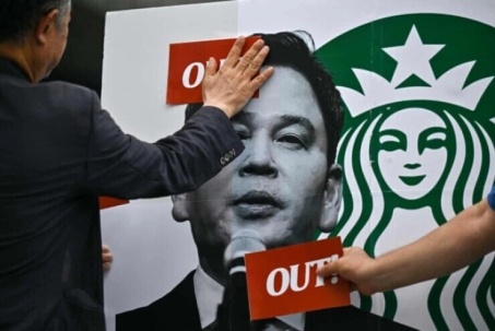 Starbucks Hàn Quốc đóng cửa sớm toàn bộ cửa hàng sau bê bối quảng cáo