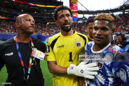 Cape Verde có điểm số lịch sử tại World Cup: Thủ môn "lên đồng", "Bò tót" khuất phục