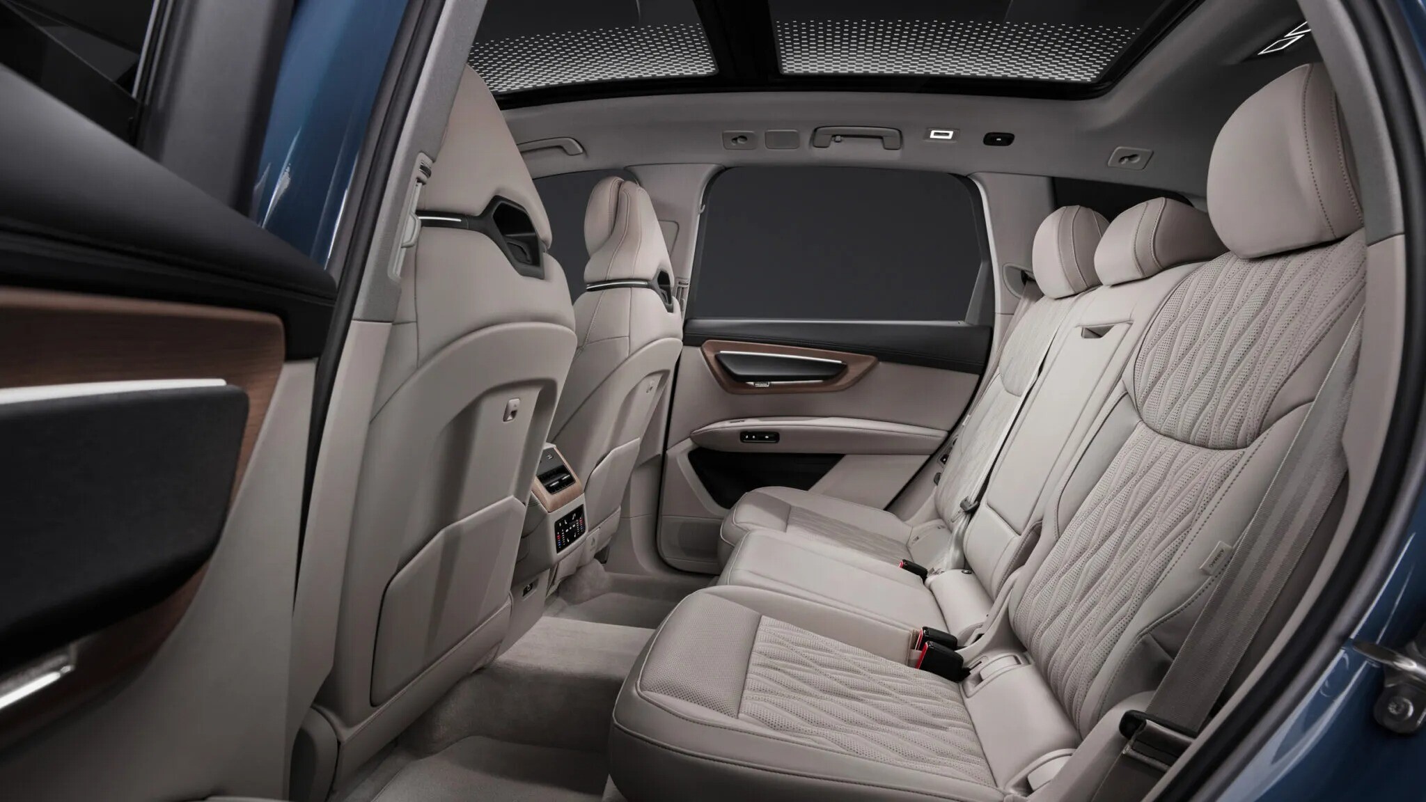 Xe SUV Audi Q7 thế hệ mới trình làng toàn cầu - 6