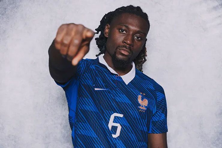Kone đang cùng đội tuyển Pháp chinh chiến tại vòng chung kết World Cup.