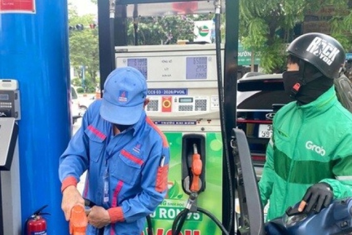 Loạt cơ chế mới cho xăng E10 được thí điểm, giá E10RON95-III tính thế nào?