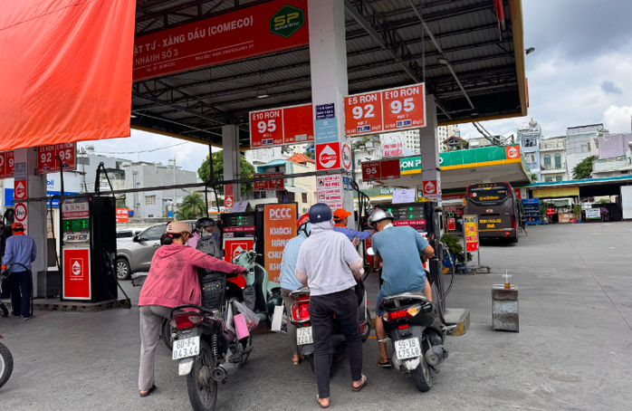 Xăng E5 được nhiều người tiêu dùng lựa chọn