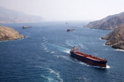 Tình báo Mỹ cảnh báo Iran có thể đóng cửa eo biển Hormuz bất cứ lúc nào