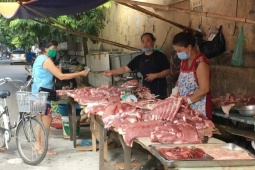 Lương sắp tăng, giá xăng dầu giảm, chi phí tiêu dùng ra sao?