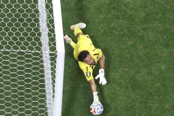 Sau trận ra quân tại World Cup 2026, thủ môn Vozinha vượt 10 triệu lượt theo dõi trên MXH