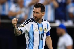 Argentina thắng tưng bừng: Cảm hứng Messi, "Vua thế giới" thị uy sức mạnh
