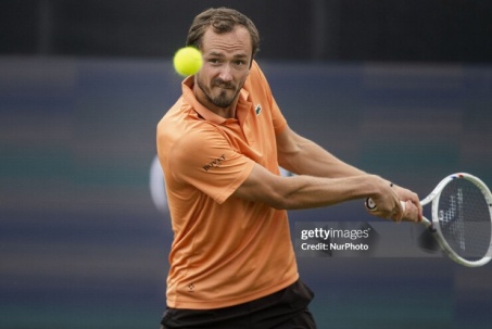 Video tennis Medvedev – Etcheverry: Đẳng cấp lên tiếng đúng lúc (Halle Open)