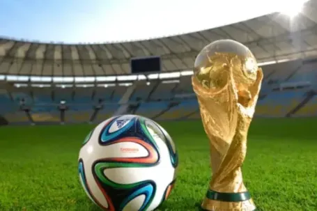 Giá trị cúp World Cup tăng vọt trong cơn sốt vàng toàn cầu