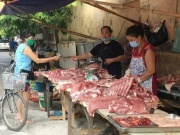 Lương sắp tăng, giá xăng dầu giảm, chi phí tiêu dùng ra sao?