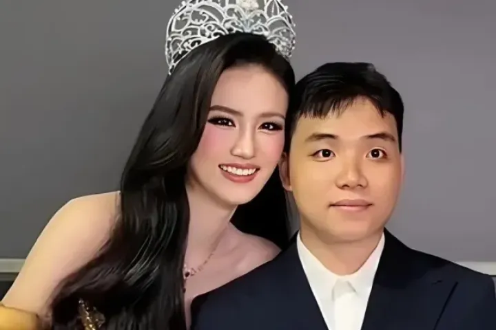 Hoa hậu Ý Nhi nói về tin được bạn trai cầu hôn