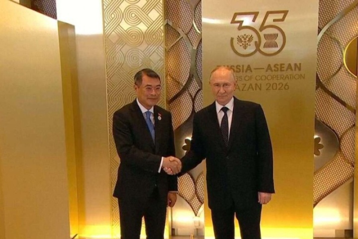 Video: Tổng thống Nga Putin đón Thủ tướng Lê Minh Hưng