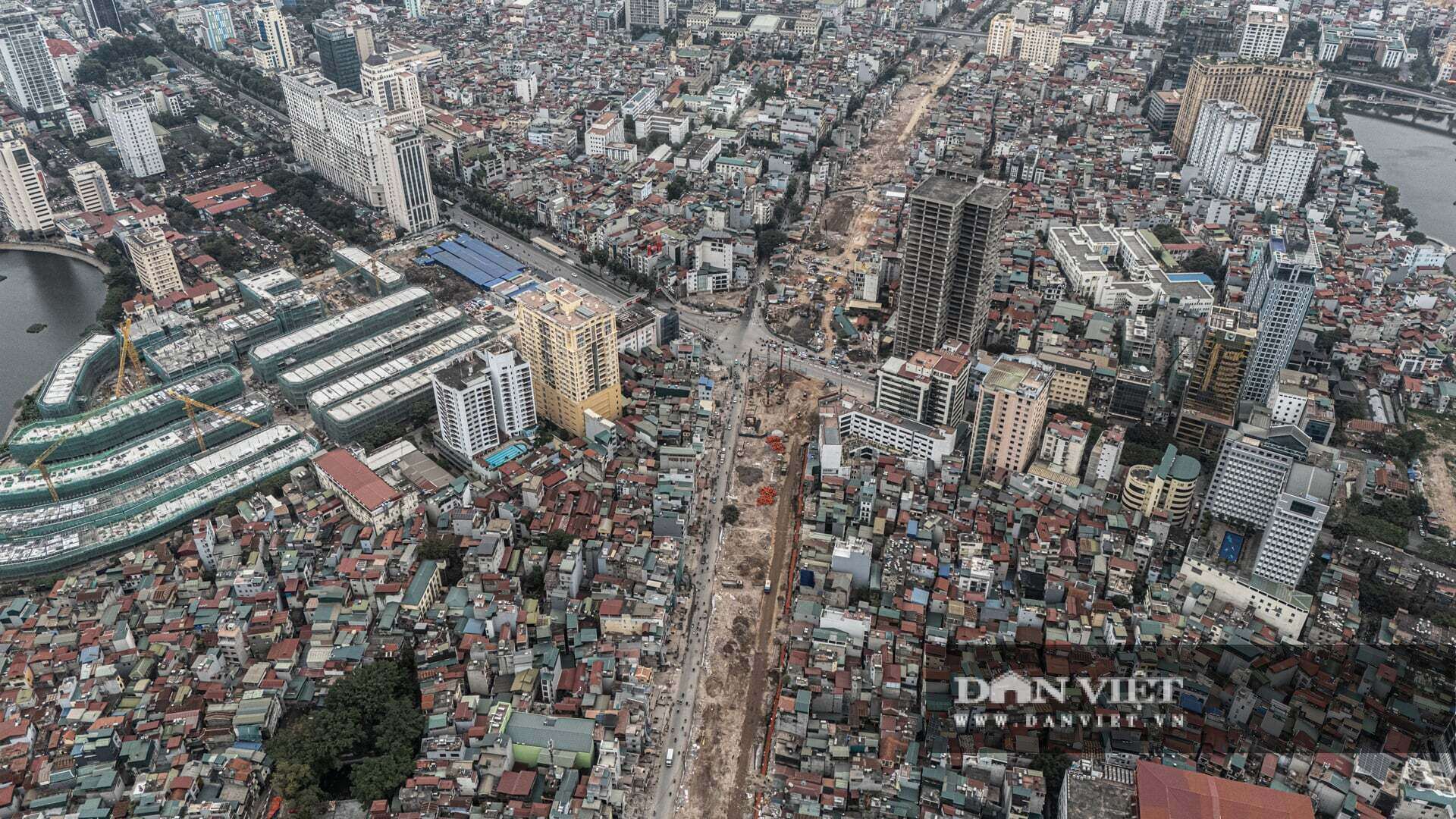 Nhiều hộ dân khu vực Vành đai 1 đang cải tạo mặt tiền để đón cơ hội mặt phố thì khu vực lại xuất hiện thông tin về quy hoạch mới.&nbsp;Ảnh: Anh Văn
